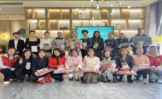 9.“以阅读丈量天下，，，，让心田更有实力”主题念书朗诵交流活动现场留念_副本.jpg