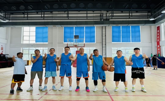 3.尊龙凯时南山篮球社群受邀加入外部篮球对抗赛_副本.jpg